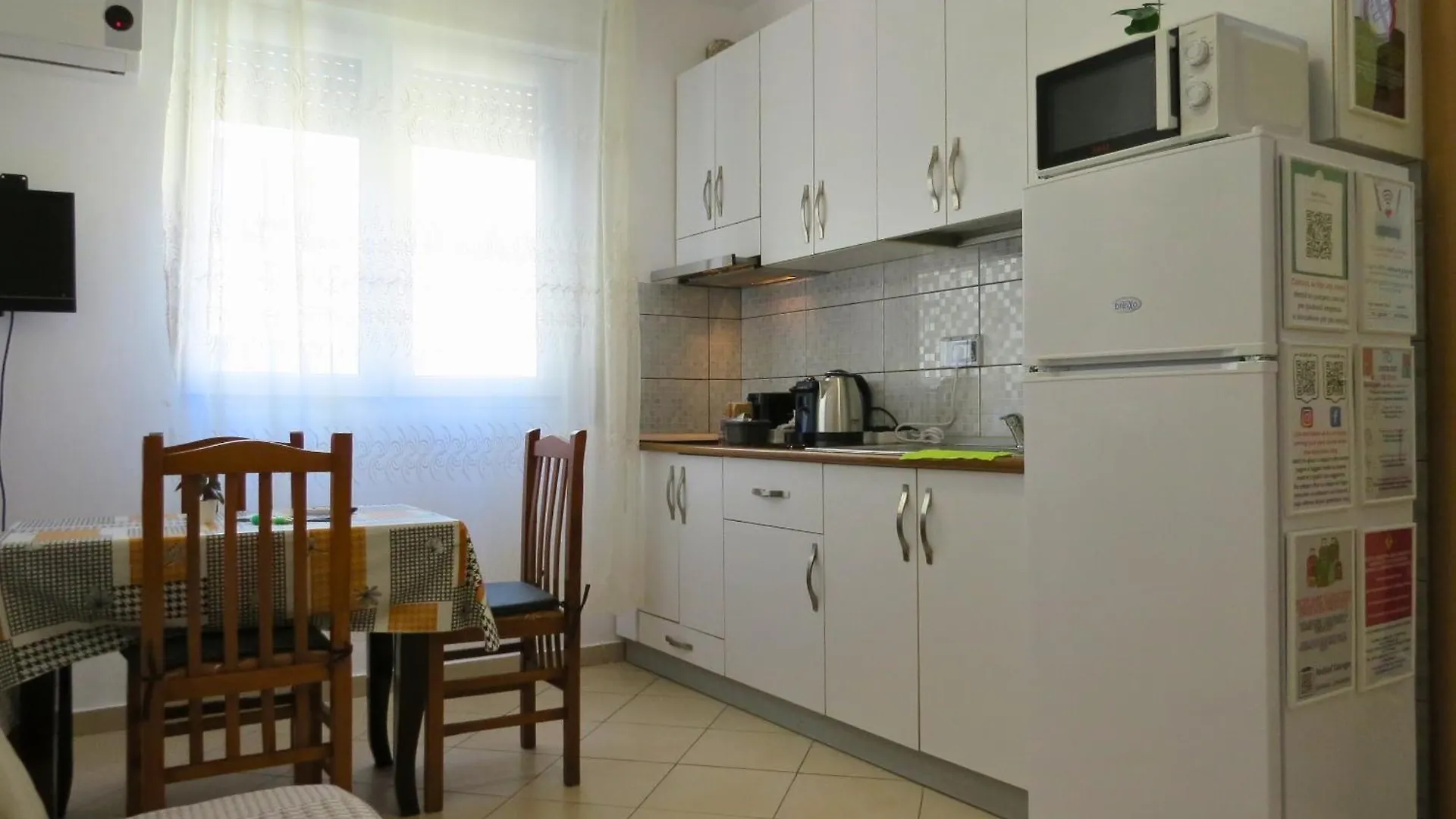VlorëViol'House - Lungomare 5 Personsアパートメント アルバニア
